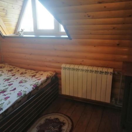 Sadyba Gostynniy Dvir Izki Zewnętrze zdjęcie