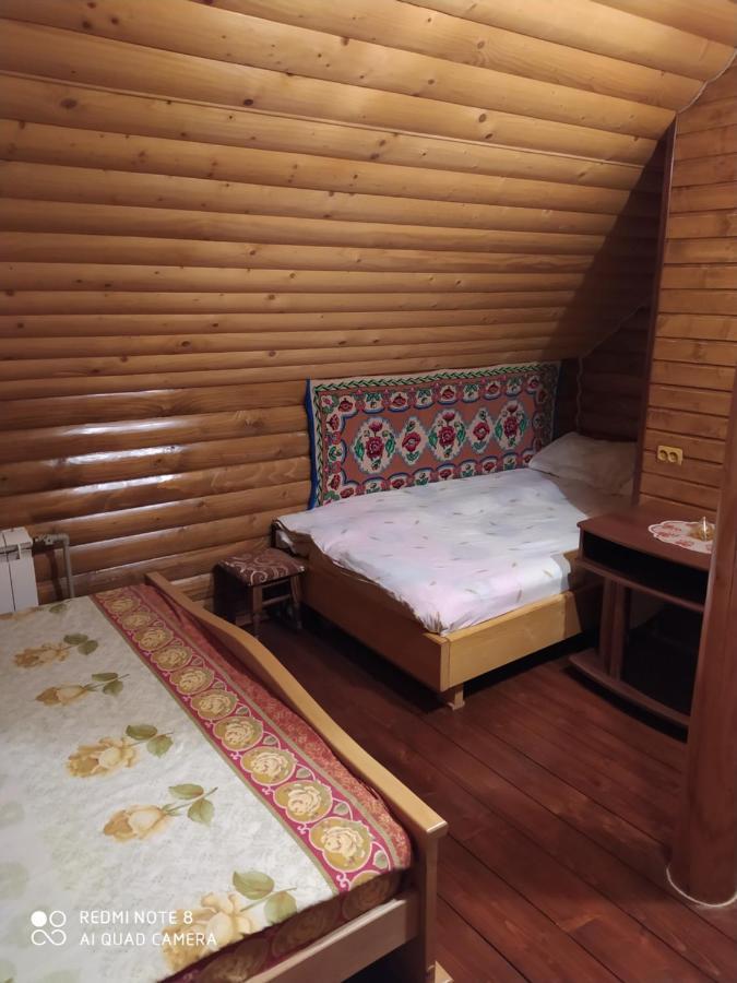 Sadyba Gostynniy Dvir Izki Zewnętrze zdjęcie
