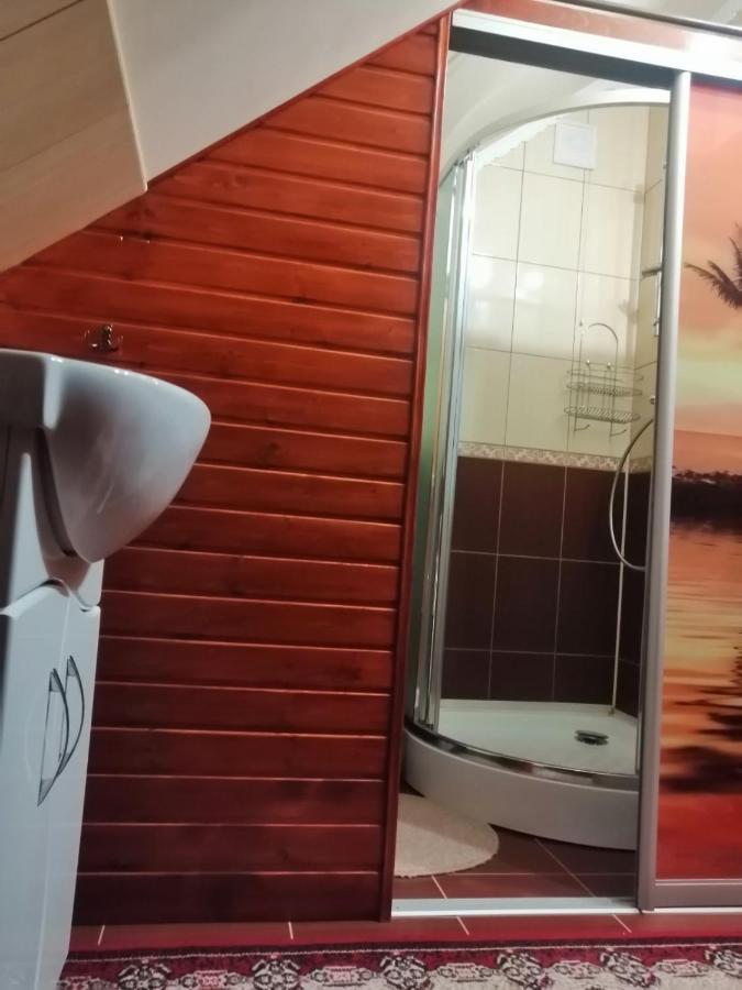 Sadyba Gostynniy Dvir Izki Zewnętrze zdjęcie