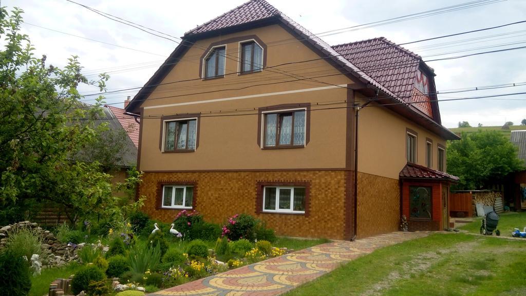 Sadyba Gostynniy Dvir Izki Zewnętrze zdjęcie