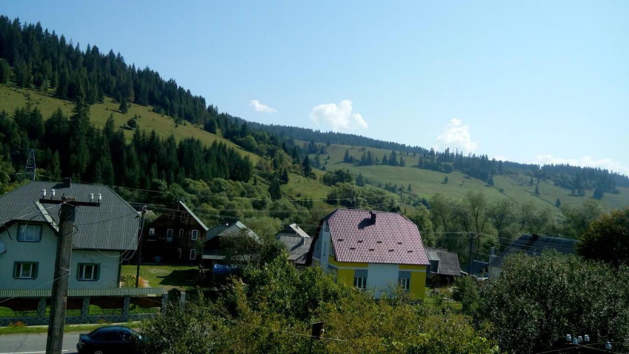 Sadyba Gostynniy Dvir Izki Zewnętrze zdjęcie